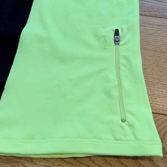 Victoria Secret Active Sports Tank - Picture 3 of 8